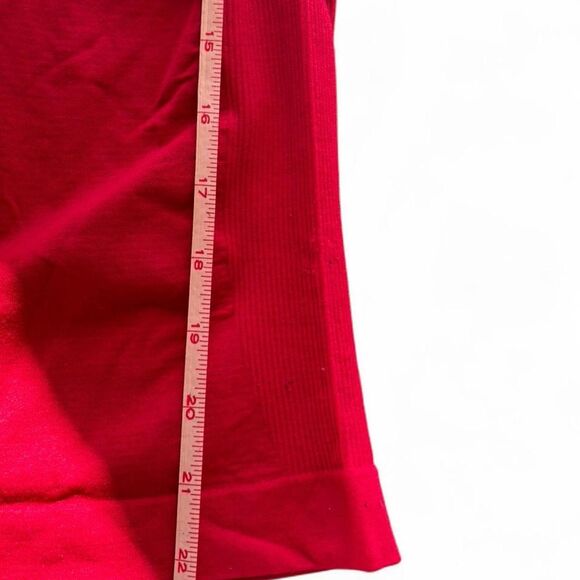 Red Iconic early 2000’s y2k Lace Halter Top - Picture 4 of 4